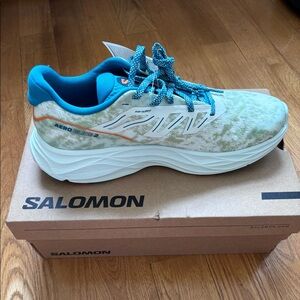 NWT Salomon Aeroglide 2